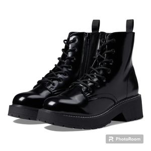 MADDEN GIRL Crown Black Vegan Patent Leather Combat Block Heel Boots Size 7 NWOT